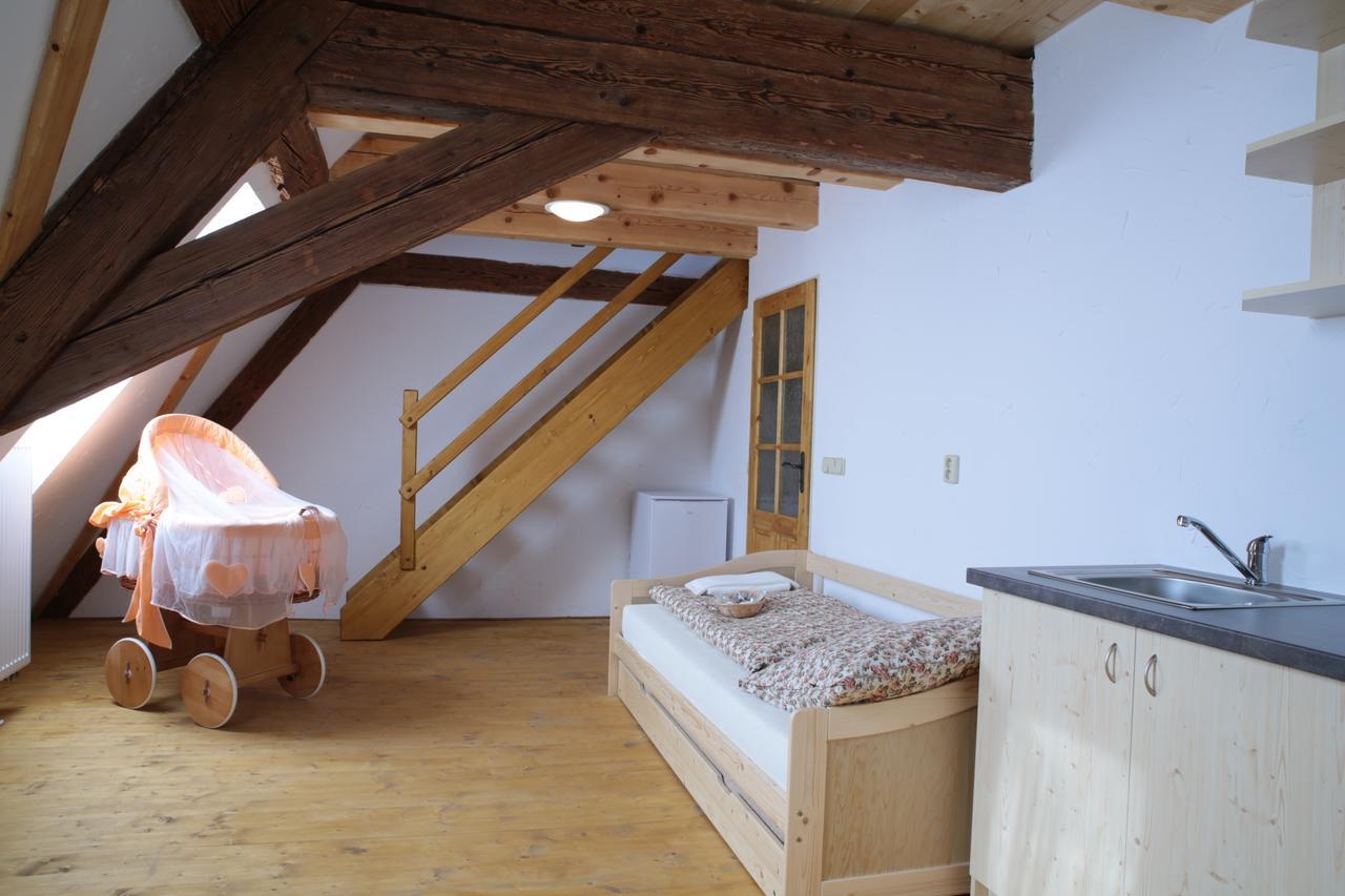 Krcma Hotel U Cisarske Cesty Branisovice  Room photo